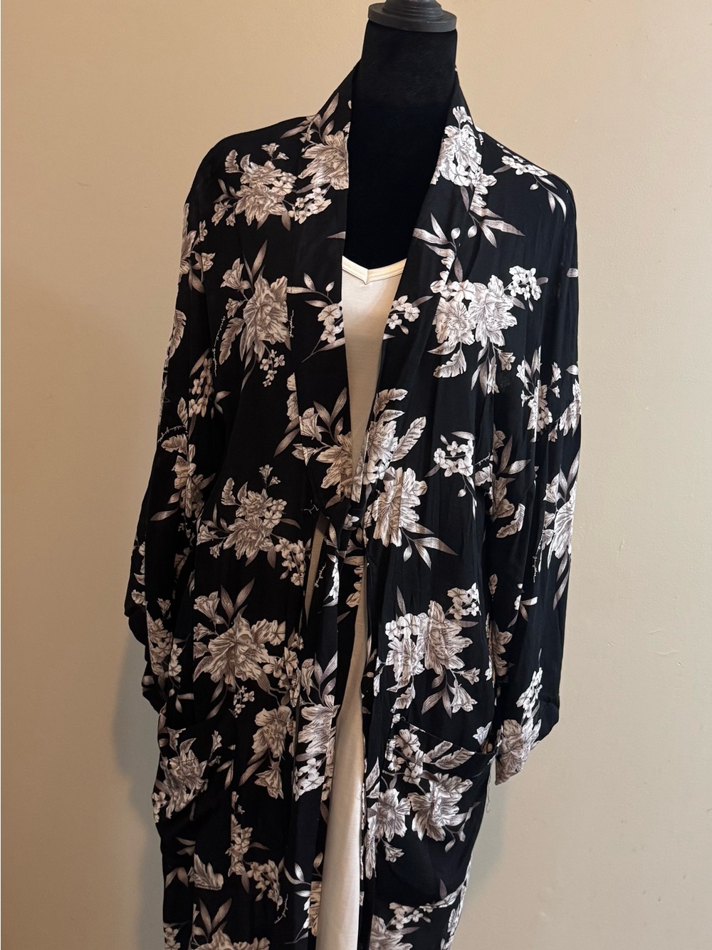 Spiritual Gangster Black and White Floral Kimono